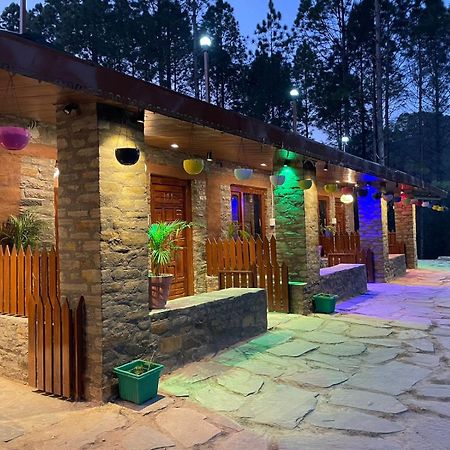 Pauri Nature Villaas Basa Homestay מראה חיצוני תמונה