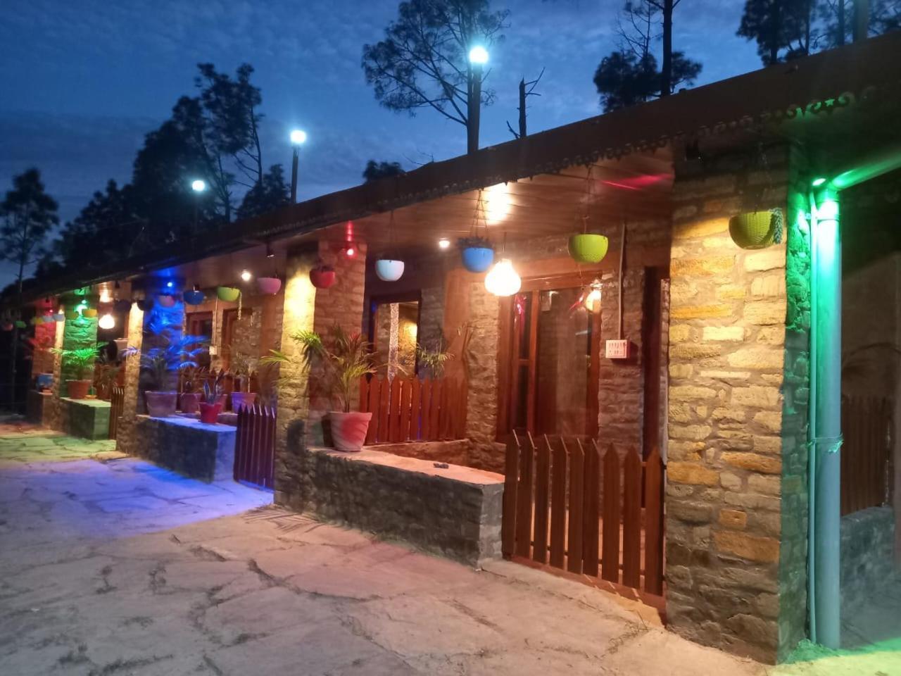 Pauri Nature Villaas Basa Homestay מראה חיצוני תמונה