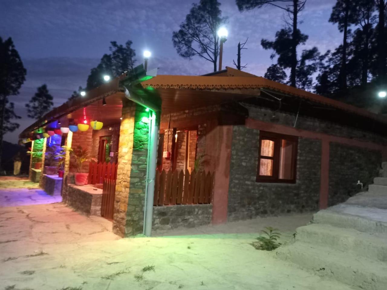 Pauri Nature Villaas Basa Homestay מראה חיצוני תמונה