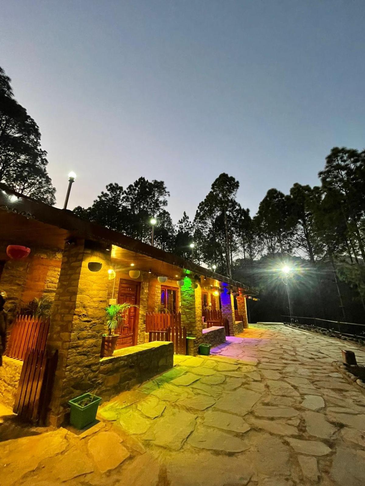 Pauri Nature Villaas Basa Homestay מראה חיצוני תמונה